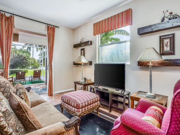 Naples Home 1009954