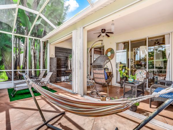 Naples Home 1009954