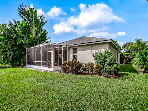 Naples Home 1009954