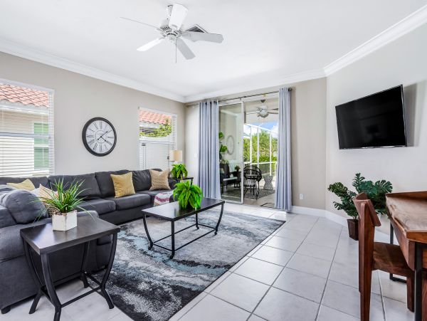 Naples Home 1009955