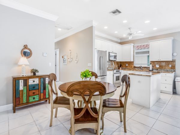 Naples Home 1009955