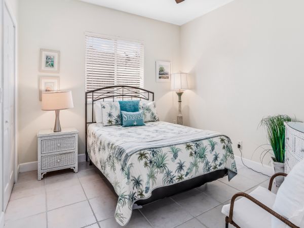 Naples Home 1009955