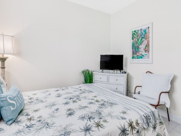 Naples Home 1009955