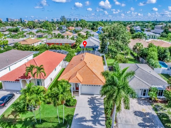 Naples Home 1009955