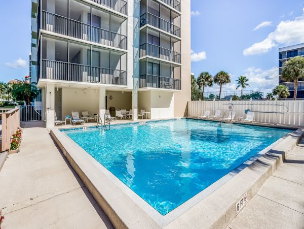 Naples Condo 1009956