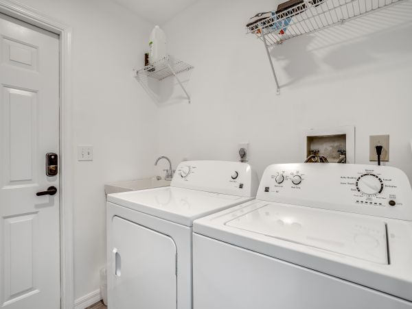 Naples Vacation Home 3 Bedroom, Pool & access Golf Courses