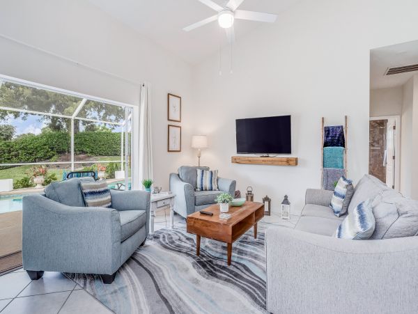 Naples Home 1009959