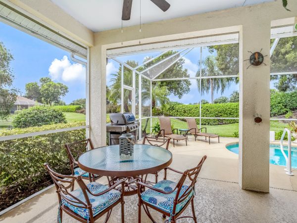 Naples Home 1009959
