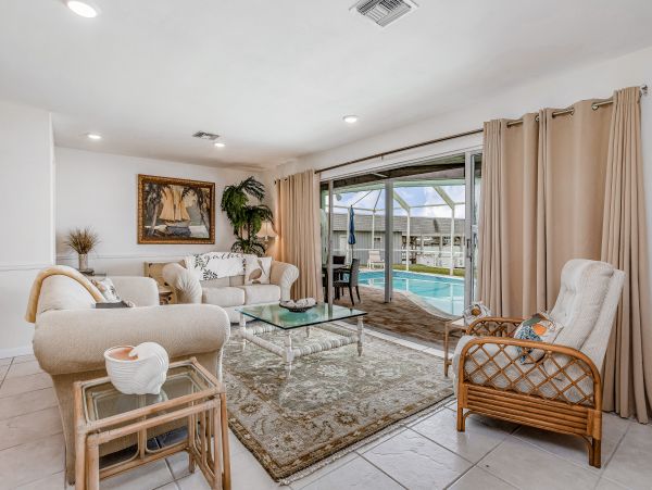 Naples Home 1009960