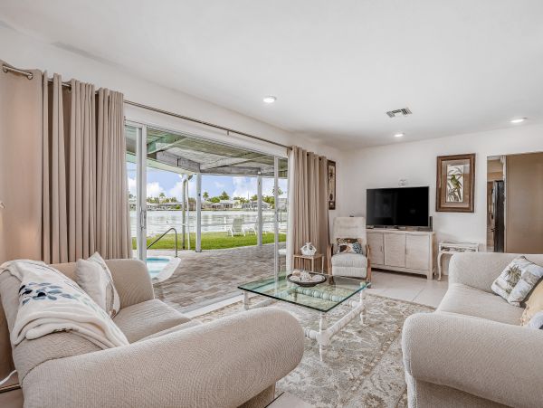 Naples Home 1009960