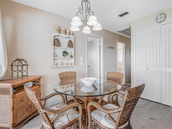 Naples Home 1009960