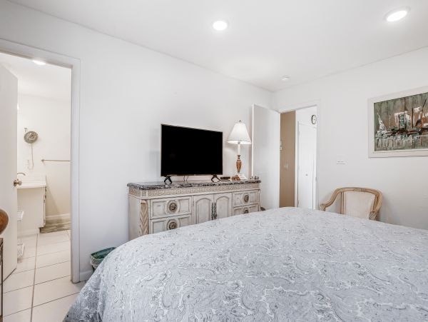 Naples Home 1009960