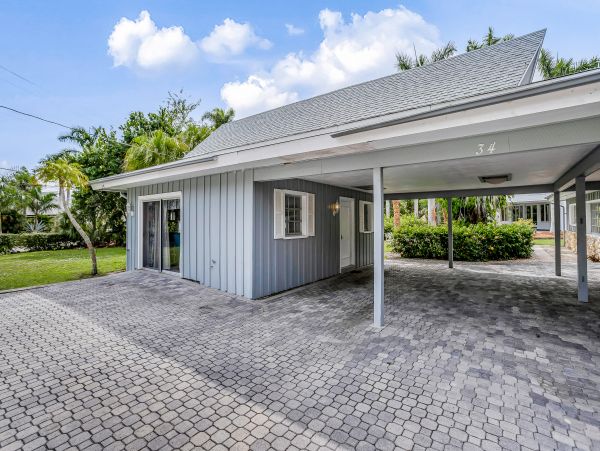 Naples Home 1009960
