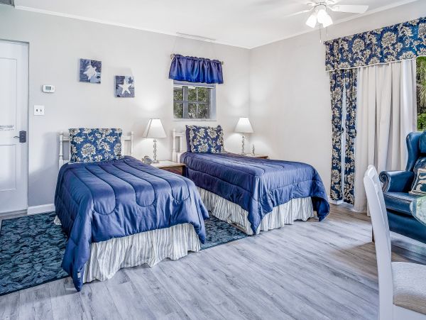 Naples Home 1009960