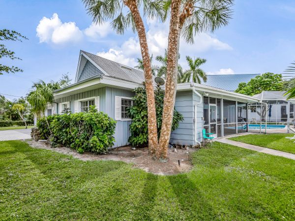 Naples Home 1009960