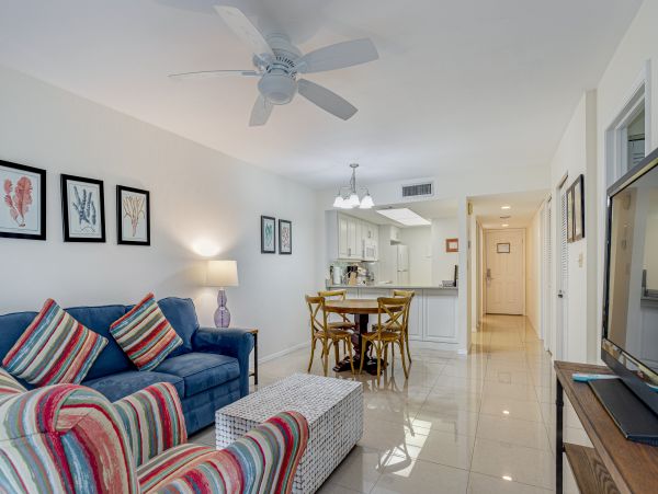 Naples Condo 1009961