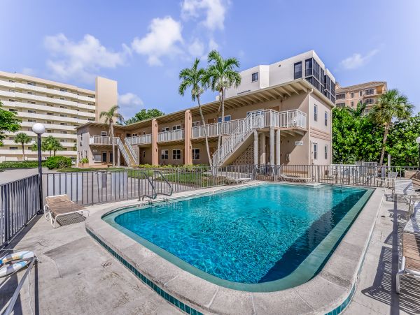 Naples Condo 1009964