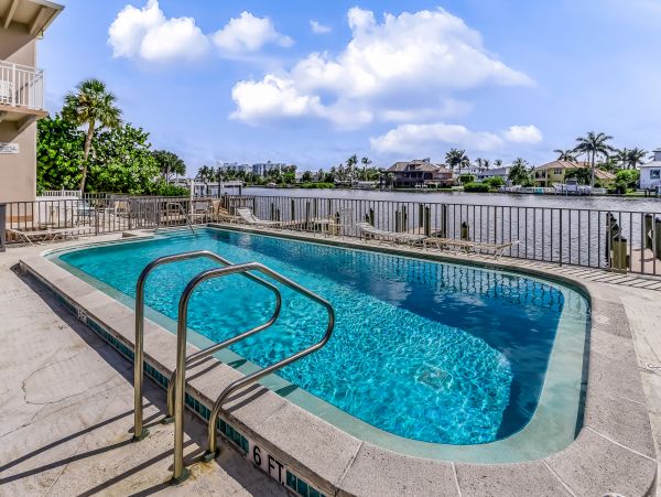 Naples Condo 1009964