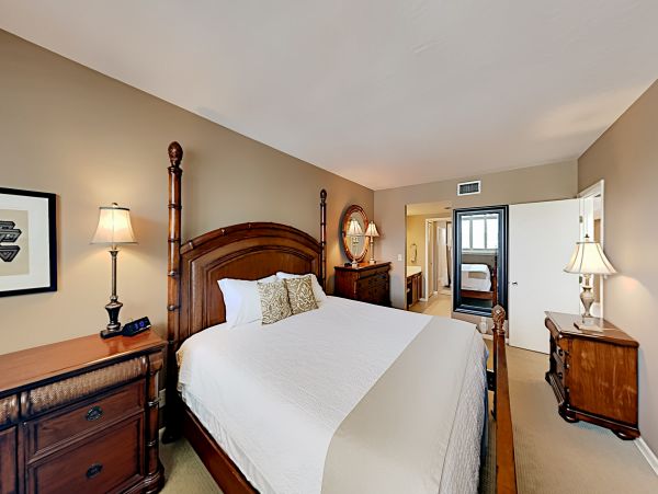 Naples Condo 1009965