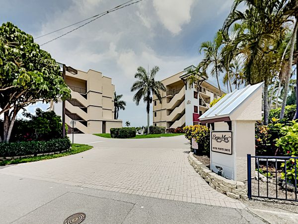 Naples Condo 1009965