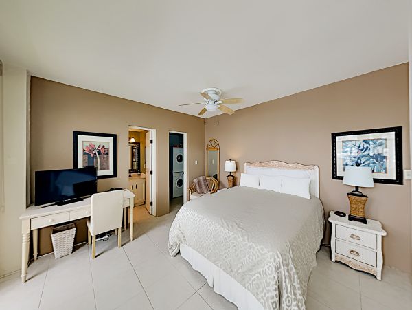 Naples Condo 1009965