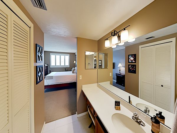 Naples Condo 1009965