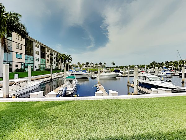 Naples Condo 1009965