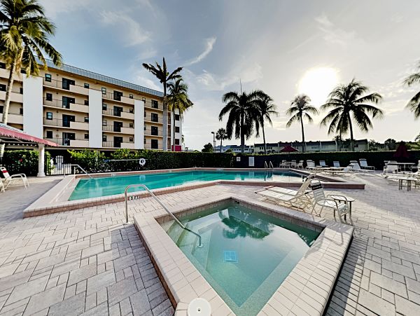 Naples Condo 1009965