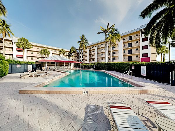 Naples Condo 1009965