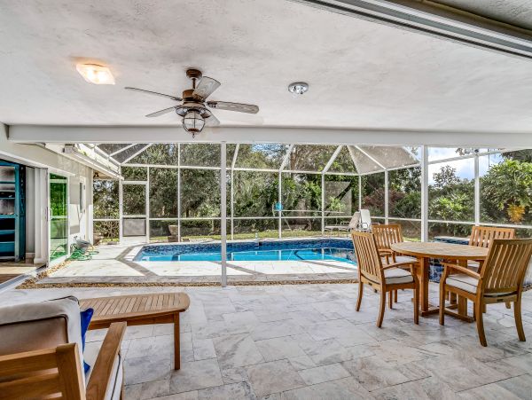 Naples Home 1009966