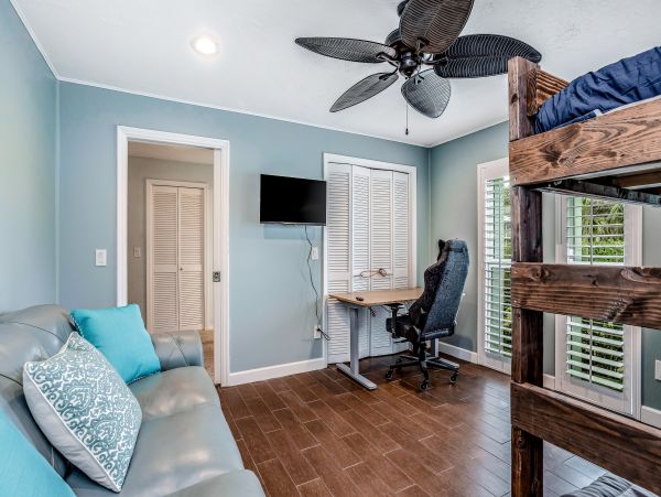 Naples Home 1009966