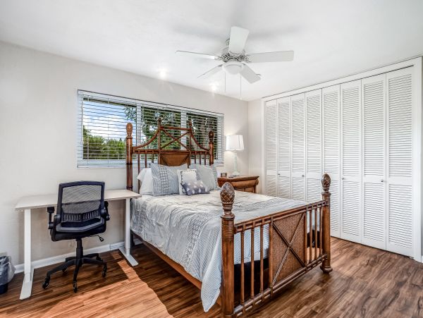 Naples Home 1009966