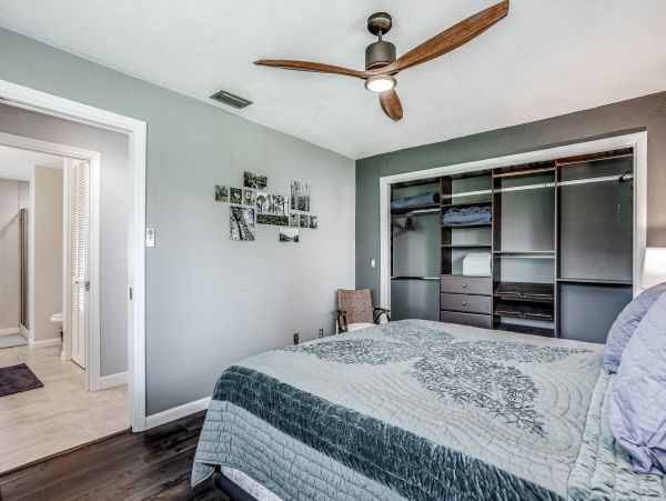 Naples Home 1009966