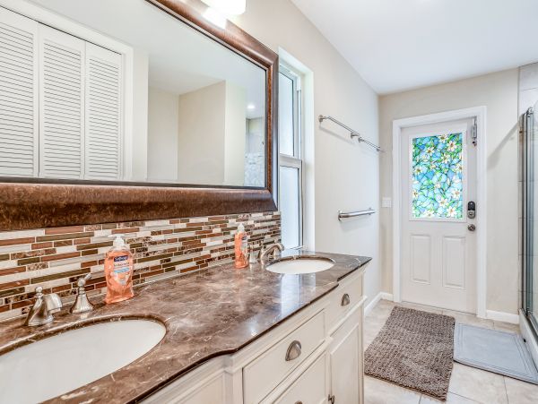 Naples Home 1009966