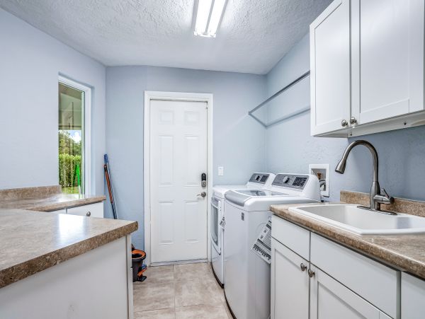 Naples Home 1009966