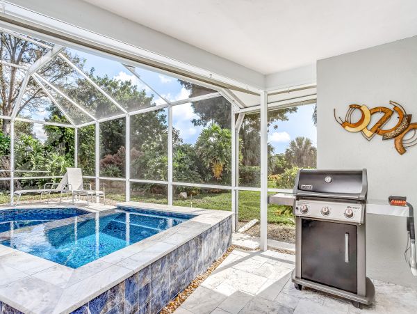 Naples Home 1009966