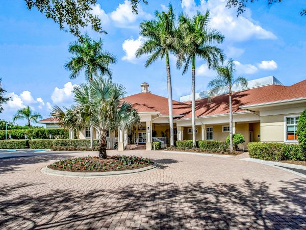 Naples Home 1009966