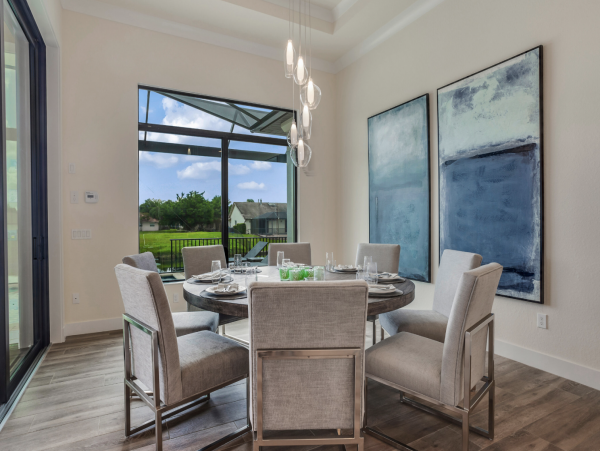 Luxurious Waterfront Vacation Home in Cape Coral