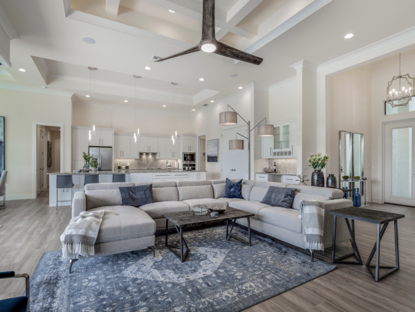 Luxurious Waterfront Vacation Home in Cape Coral