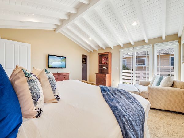 San Diego Vacation Home Four Bedrooms Walk To Beach