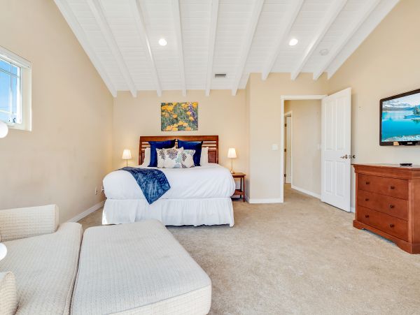 San Diego Vacation Home Four Bedrooms Walk To Beach