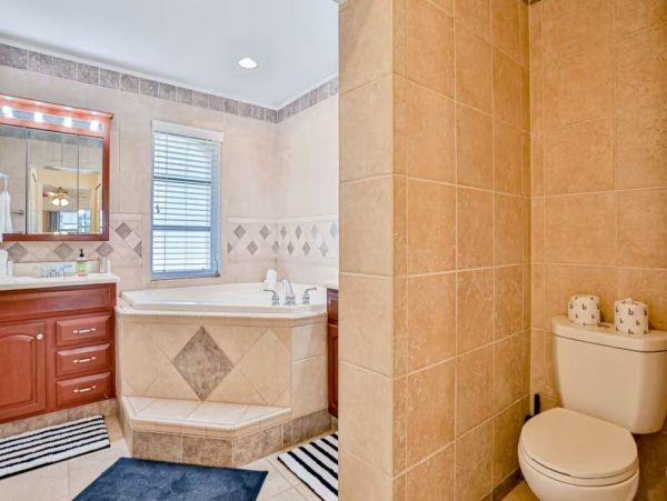 Canal-Front Vacation Home with Pool & Dock in Cape Coral