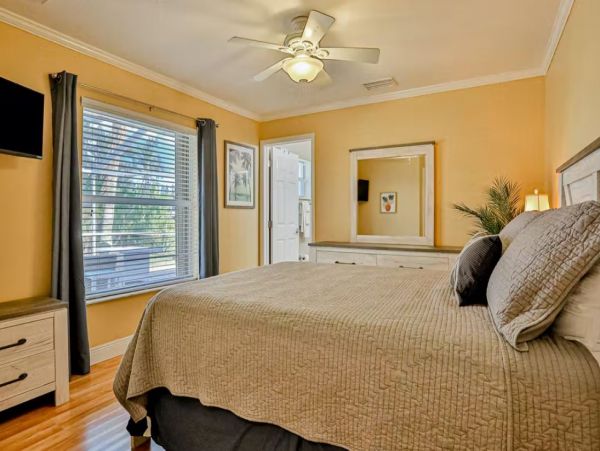 Canal-Front Vacation Home with Pool & Dock in Cape Coral