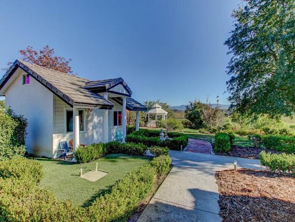 Temecula Vacation Estate 7 Bedroom Sleeps 16 Private Pool