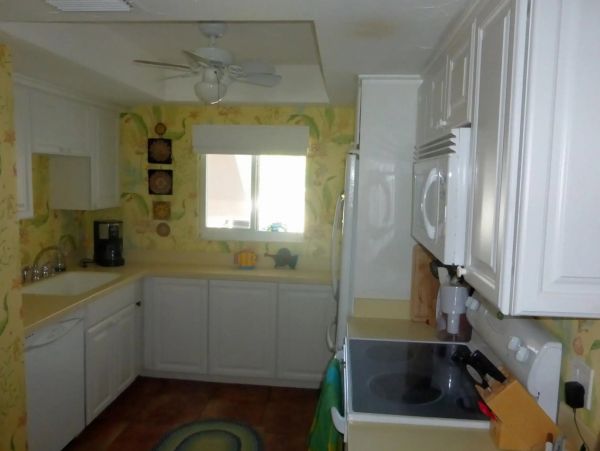 Siesta Key Two Bedroom Rental Condo with Beach Across the Street