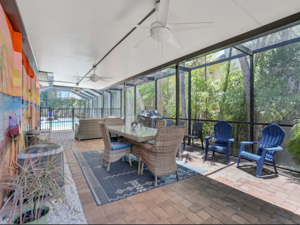Lovely Vacation Home with 4 Bedrooms & Pool in Siesta Key