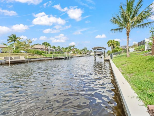 Cape Coral Home 1010015