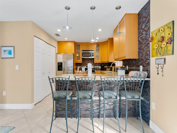 Siesta Key 4 Bedroom Home Private Pool 200 steps to Sand