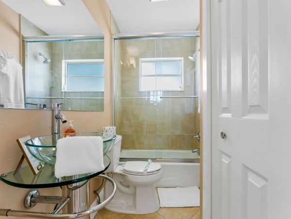 Siesta Key 4 Bedroom Home Private Pool 200 steps to Sand