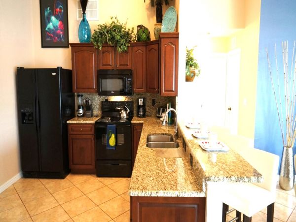 Cape Coral Vacation House with 3 Bedrooms Sleeps 6